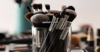 makeup brush