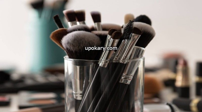 makeup brush